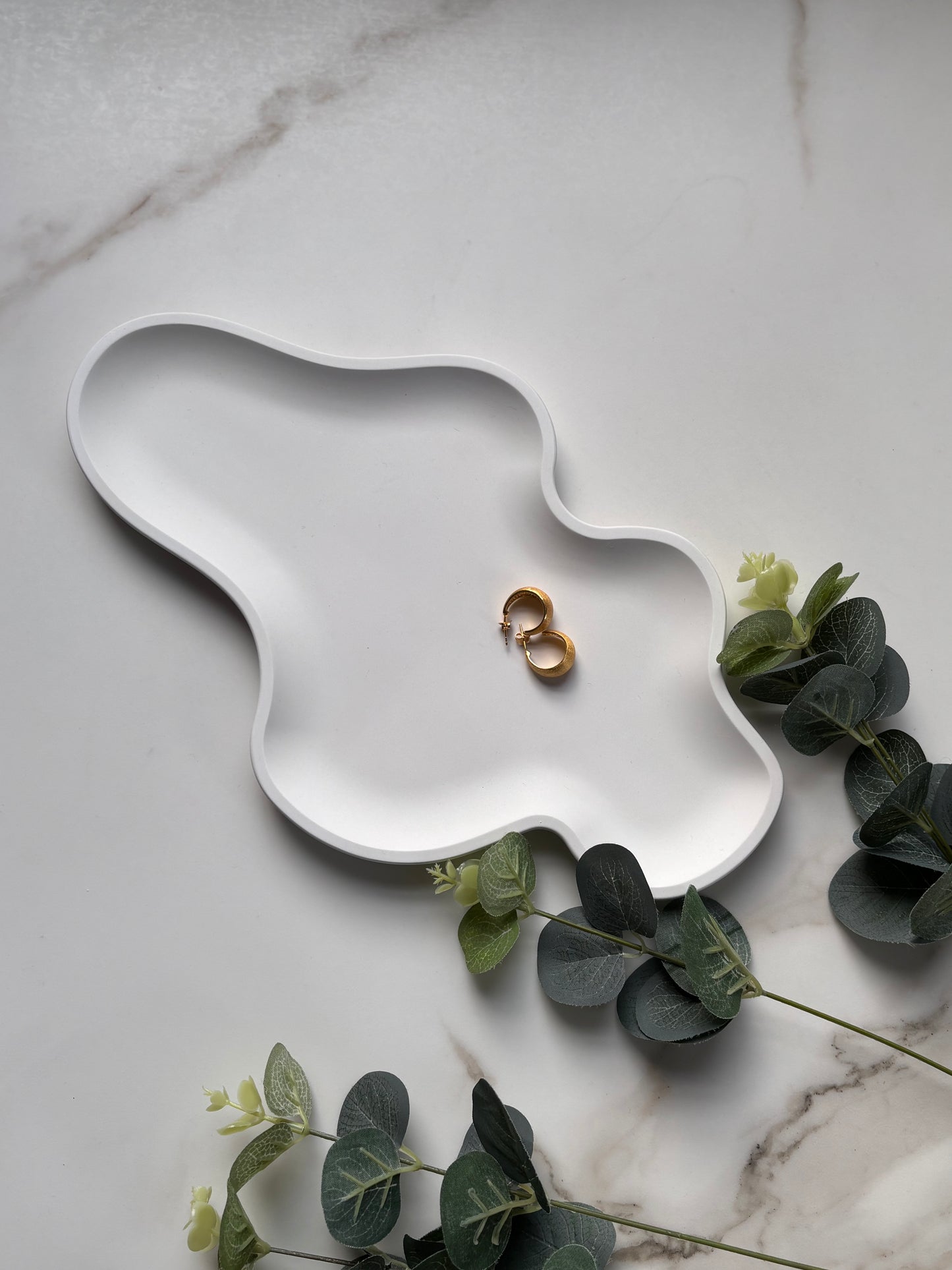 Oval Irregular Tray