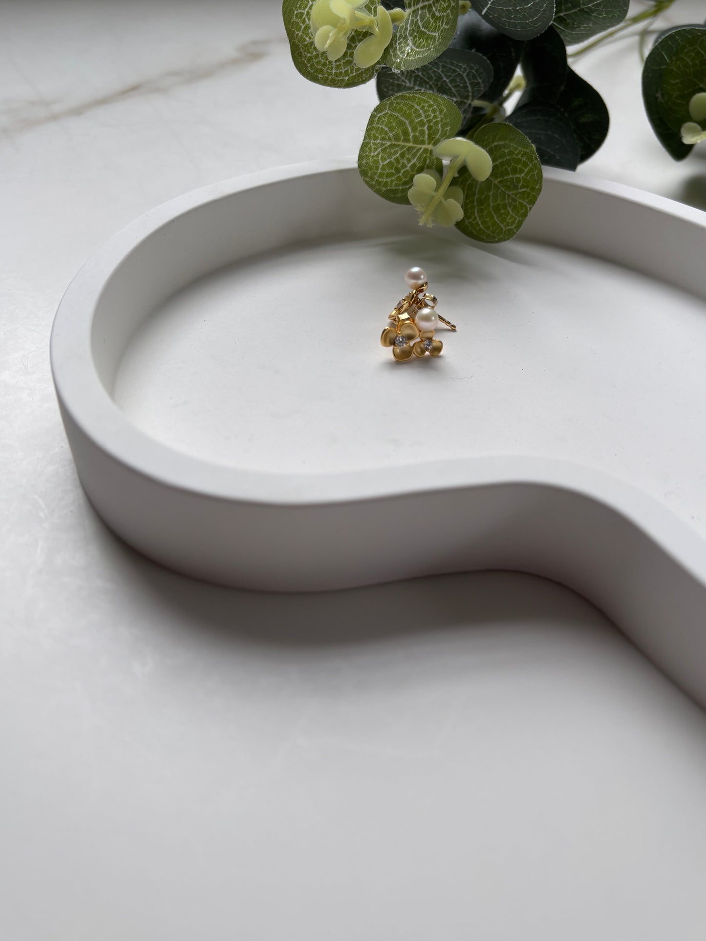Cloud Tray