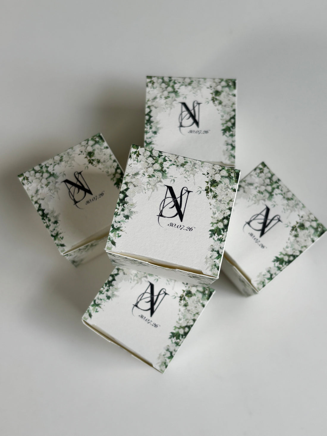 How to Choose a Wedding Favour: Your Complete Guide